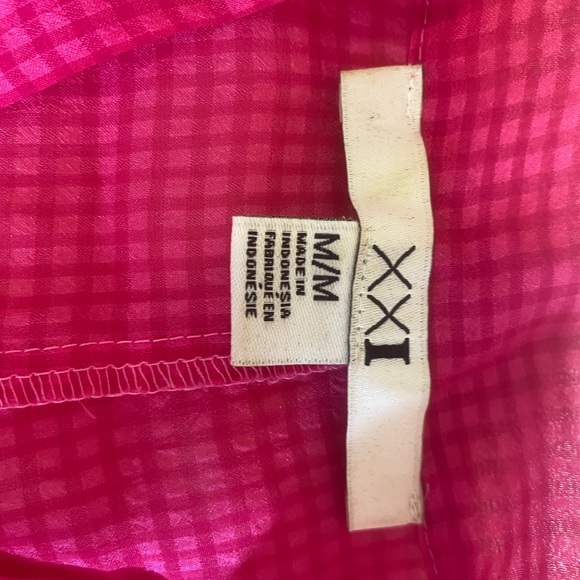 Pink sleeveless blouse with tie-front - Picture 2 of 2